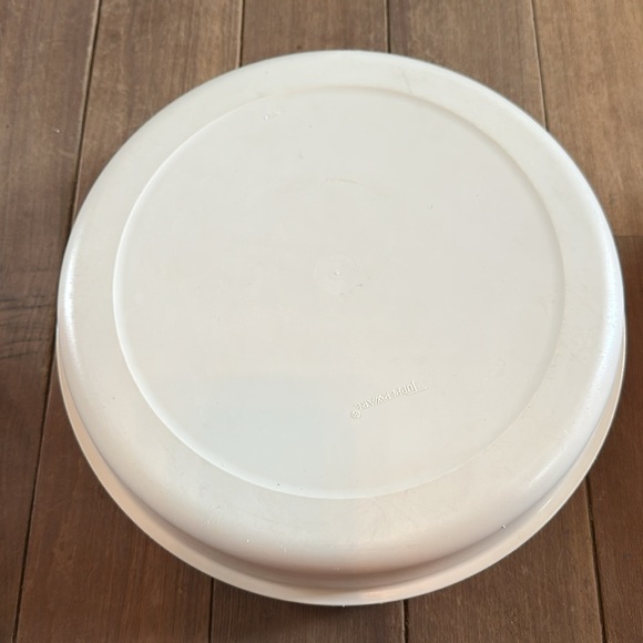 Tupperware Vegetable Server - Picture 3 of 4